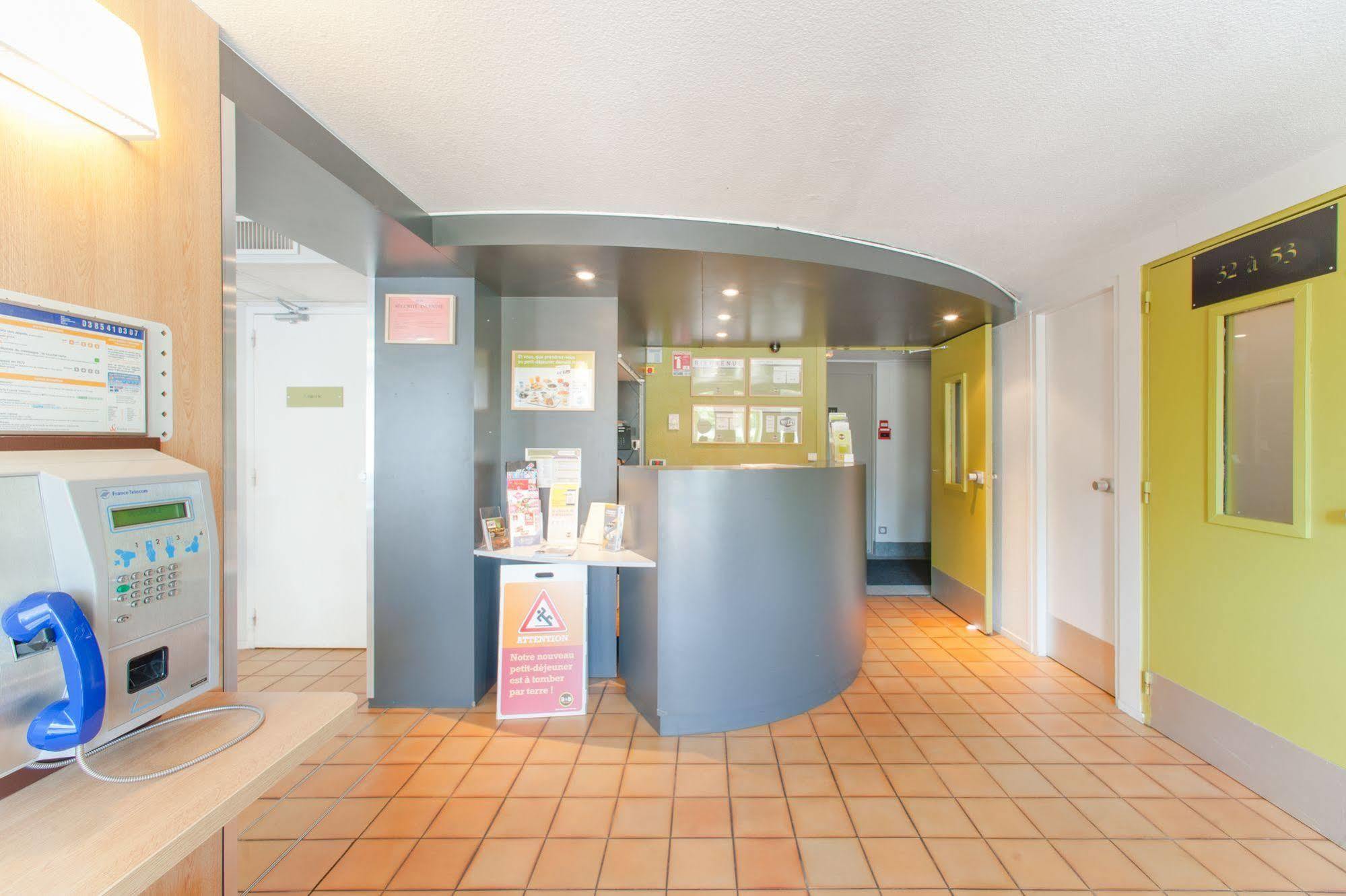 Kyriad Direct Chalon Sur Saone Nord Champforgeuil Esterno foto